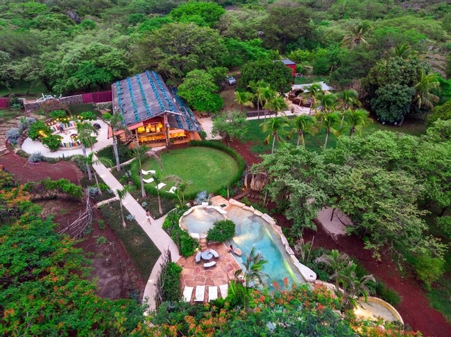 Latica Lodge photo