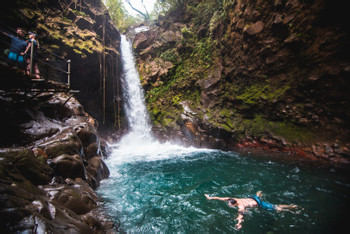 Oropendola Waterfall photo 4