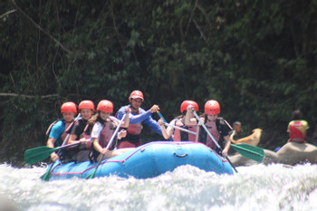 Class IV White Water Rafting  photo 4