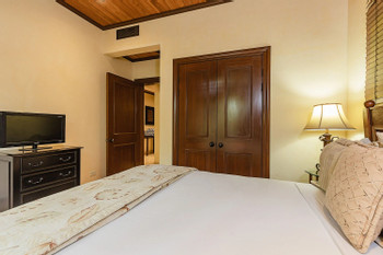 Ibis Condo 5 photo 5