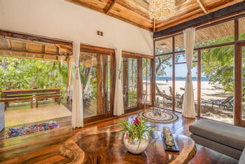 Ocho Artisan Bungalows photo 4