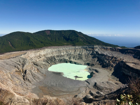 Driving to Volcanos, Beaches & Rivers