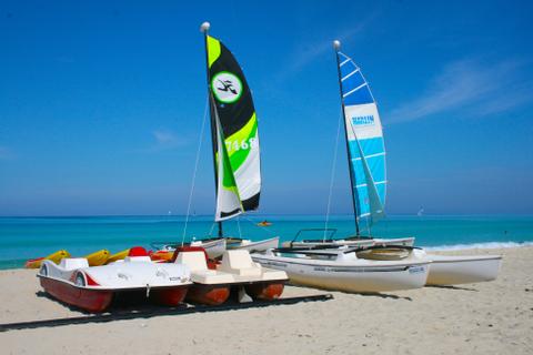 Varadero City, Catamaran Ride, and Snorkeling Tour 