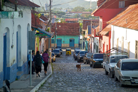 Flores and Santa Elena photo 2
