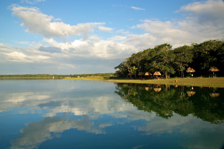 Lake Peten Itza photo 3