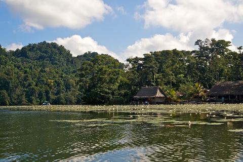 Rio Dulce, Fronteras Guatemala