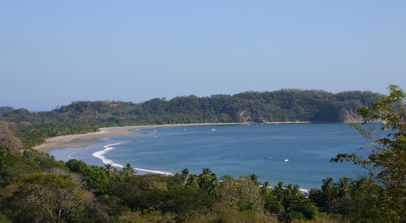 Sámara's bay seen from the hills above town
