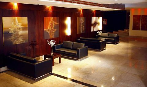 Hotel Reina Isabel Ecuador