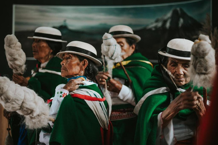 Heading toward the ancestral traditions of the Moya community