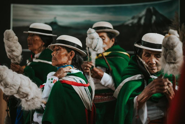 Heading toward the ancestral traditions of the Moya community Photo