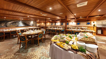 Luxury Galápagos Legend Cruise Galápagos Islands photo 5