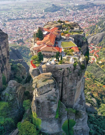 Meteora photo 2