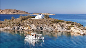 Small Group Kaiki Cruise & Greek Gastronomy Experience