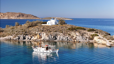 Small Group Kaiki Cruise & Greek Gastronomy Experience