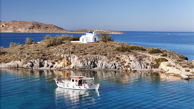 Small Group Kaiki Cruise & Greek Gastronomy Experience Photo