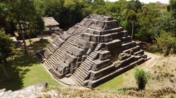 Amazing Tour Yaxha photo 2