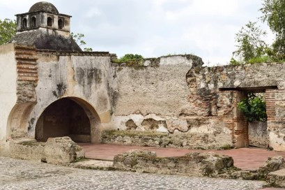 Historical Ruins Tour in Antigua