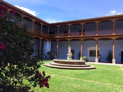 Hotel Uxlabil Antigua