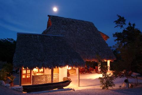 La Lancha Lodge Guatemala