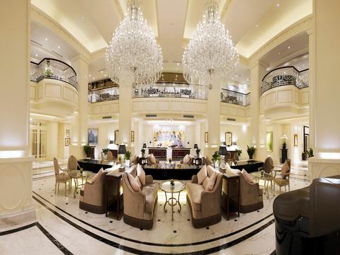 Apricot Hotel