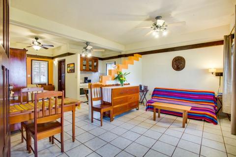 Buttonwood Guesthouse Belize