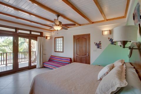 Buttonwood Guesthouse