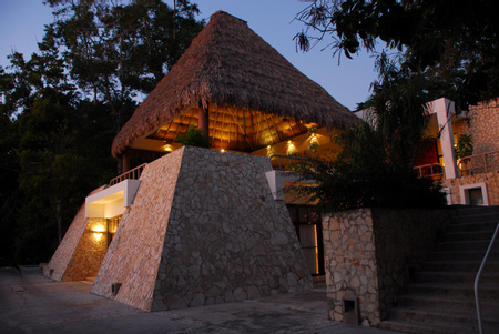 Camino Real Tikal