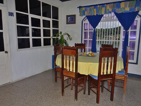 Casa Azul Guest House & Hotel Guatemala