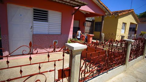 Casa Doctora Tania y Doctor Luis Manuel Cuba