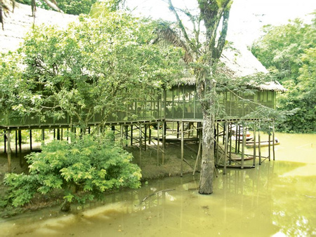 ExplorNapo Lodge