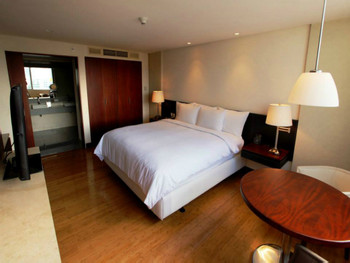 Hilton Colon Quito photo 2