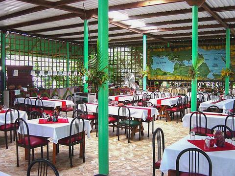 Catamaran Island Hotel Guatemala