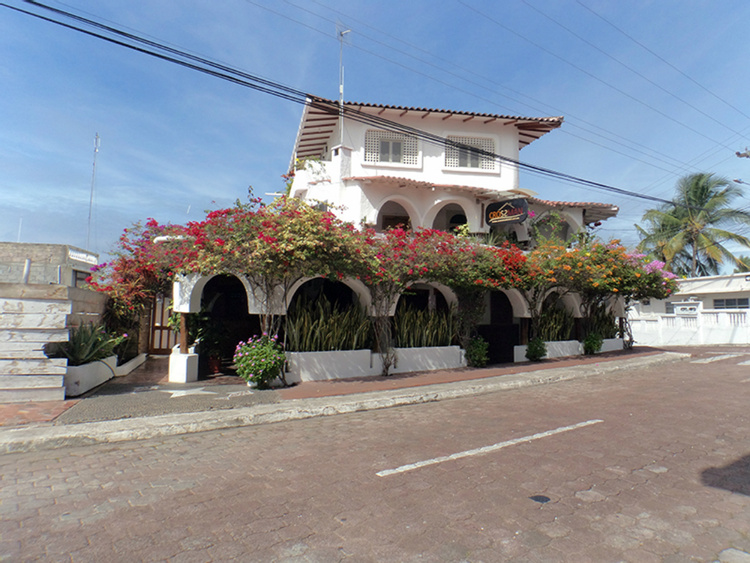Hotel Crossman photo