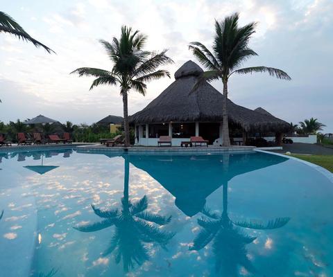 Dos Mundos Beach Resort Guatemala