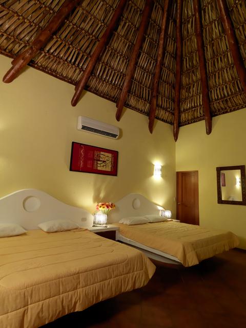 Dos Mundos Beach Resort Guatemala