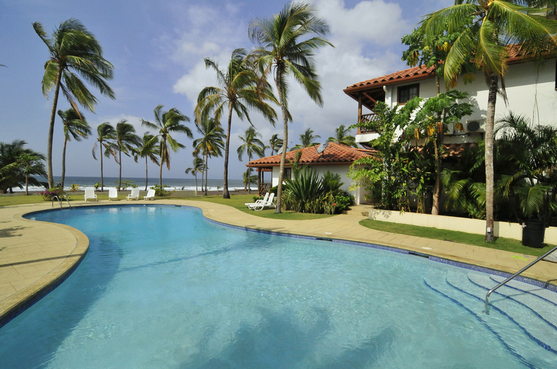 Hotel Playa Cambutal photo