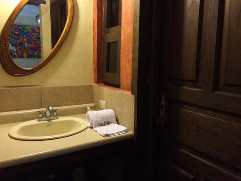 Hotel Uxlabil Antigua Guatemala