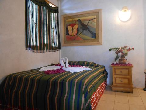 Eco Hotel Uxlabil Atitlán Guatemala