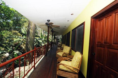 The Iguana Lodge Costa Rica
