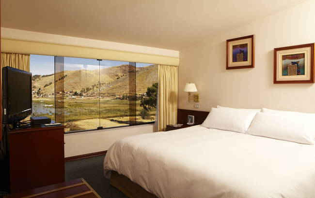 Libertador Lago Titicaca Photo