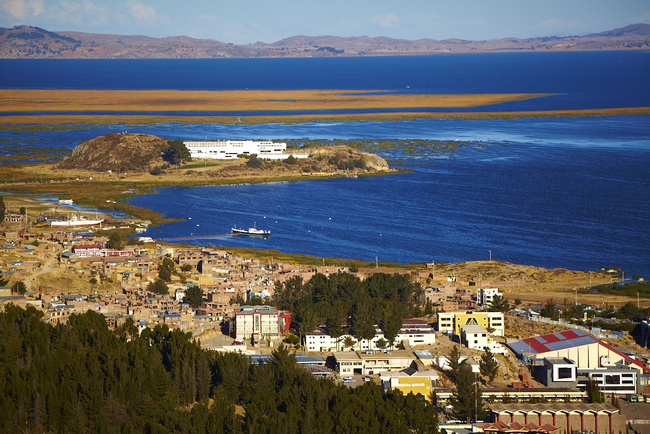 Libertador Lago Titicaca Photo
