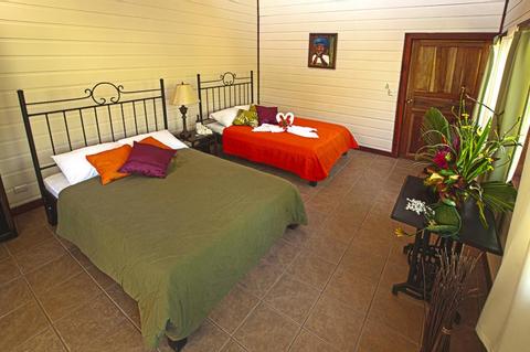Pachira Lodge Costa Rica