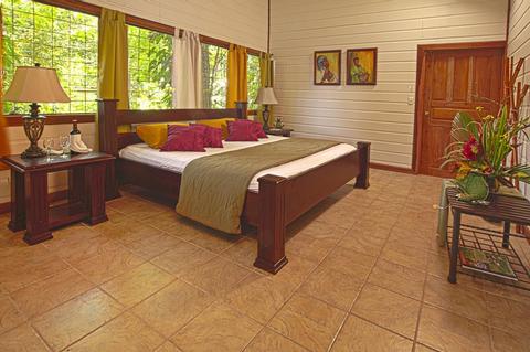 Pachira Lodge Costa Rica