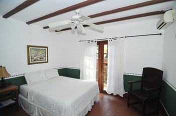Perla Real Inn photo 2