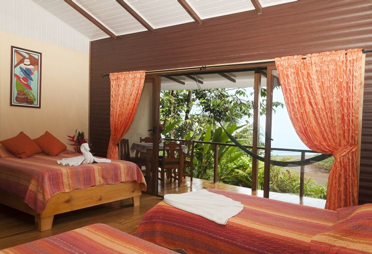 Hotel Pirate Cove photo