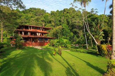 Playa Cativo Lodge