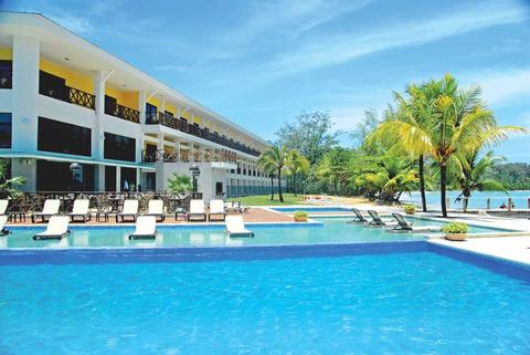 Playa Tortuga Hotel & Beach Resort