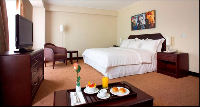 Hotel Radisson Decapolis Miraflores photo