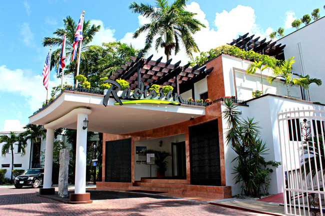 Hotel y Marina Radisson Fort George photo