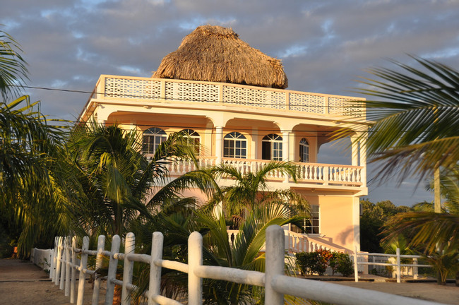 Sea View Suites photo